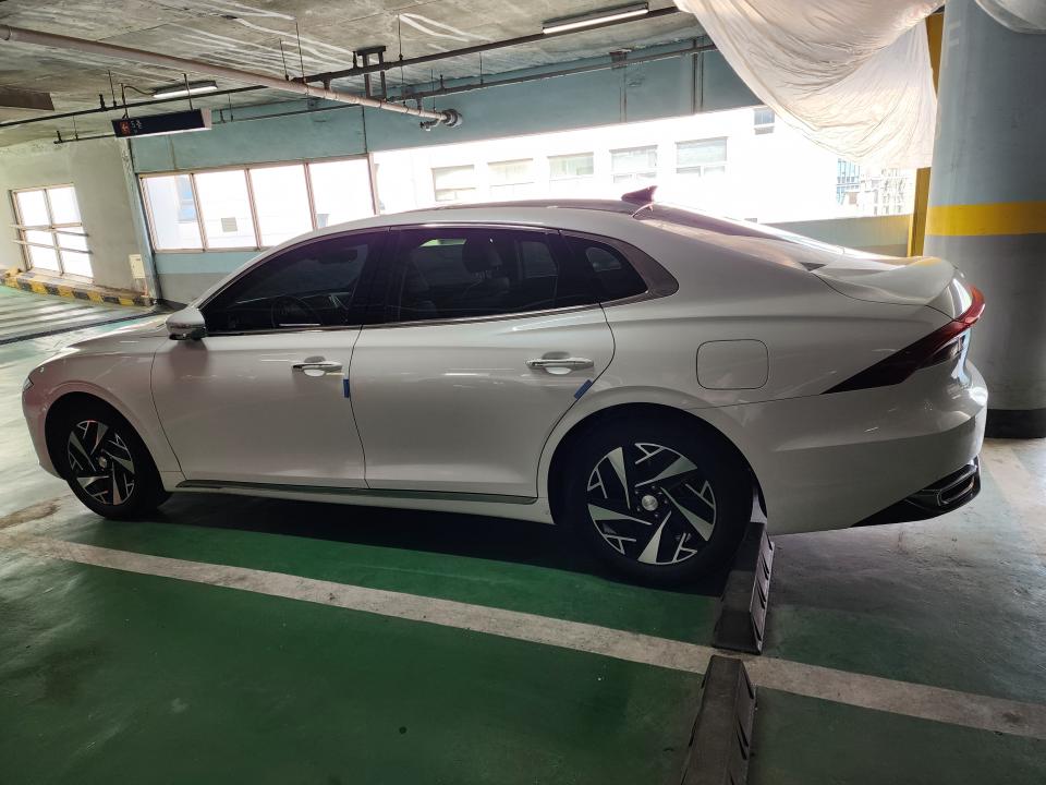 차량 이미지 4